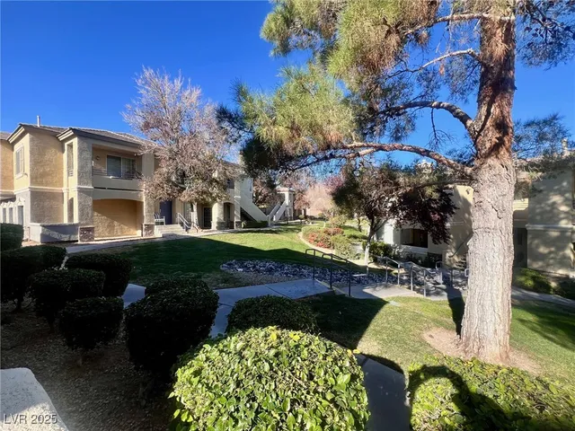 $2,100 | 1604 Queen Victoria Street, Unit 104, Las Vegas, NV 89144