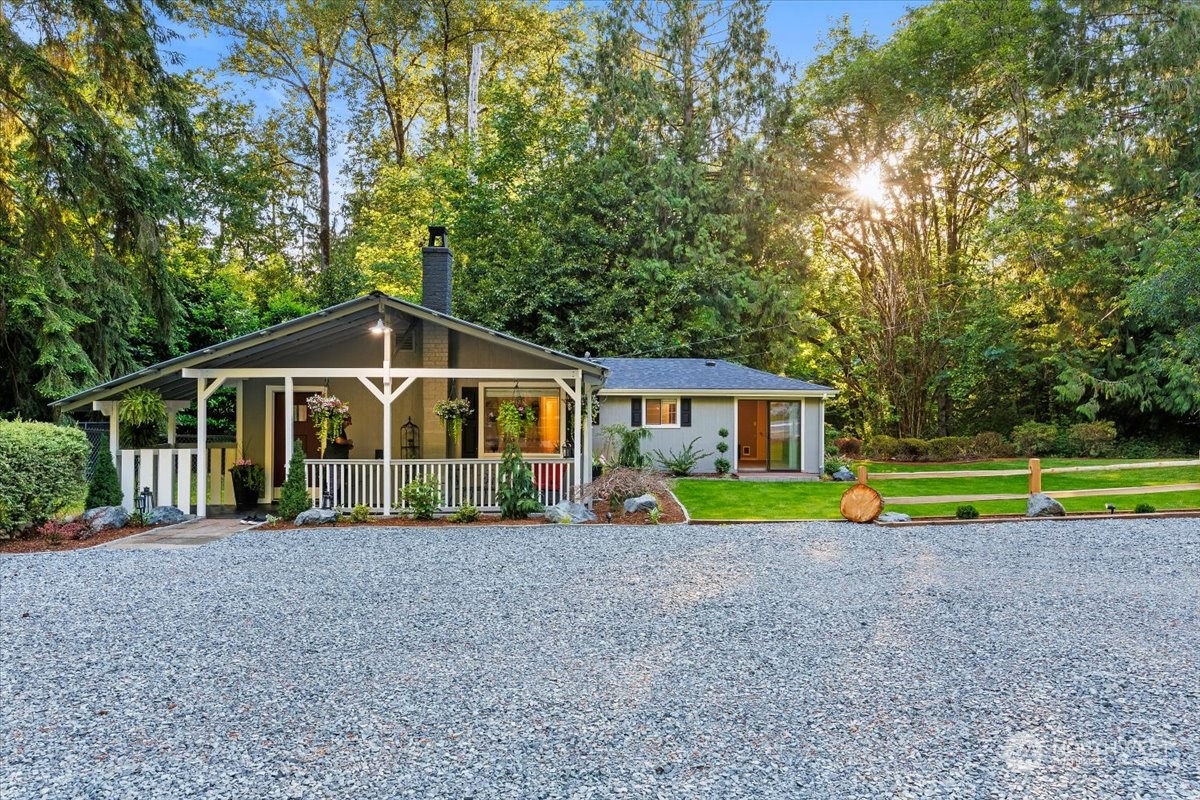3424 Lake Langlois Road Northeast Carnation, WA 98014 - Photo 8 of 34 Gallery Image 8