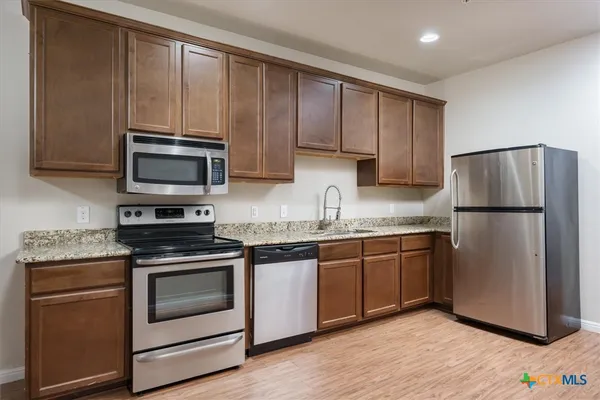 $1,450 | 165 South Guadalupe Street, Unit 214, San Marcos, TX 78666