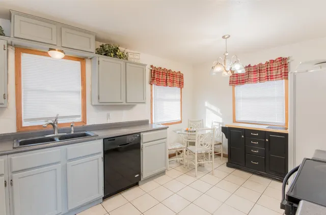 $100,000 | 517 Alexander Drive, Haysville, KS 67060