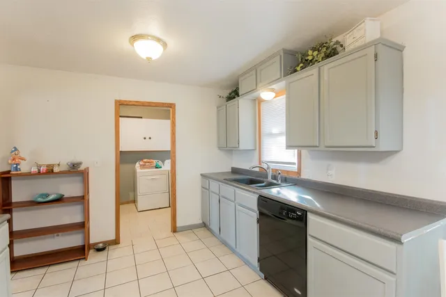 $100,000 | 517 Alexander Drive, Haysville, KS 67060