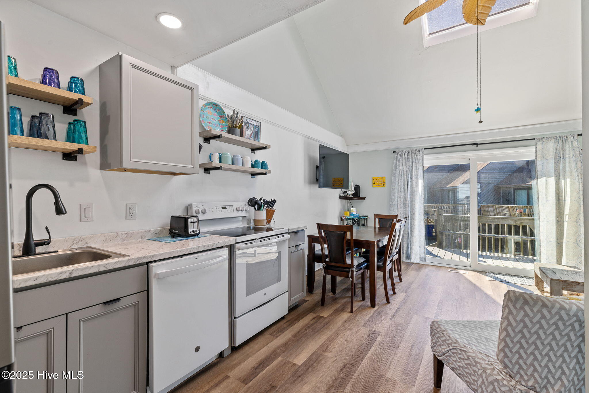 892 New River Inlet Road, Unit 4 North Topsail Beach, NC 28460 - Photo 10 of 30 8-web-or-mls-GI - 892 New River Inlet Rd