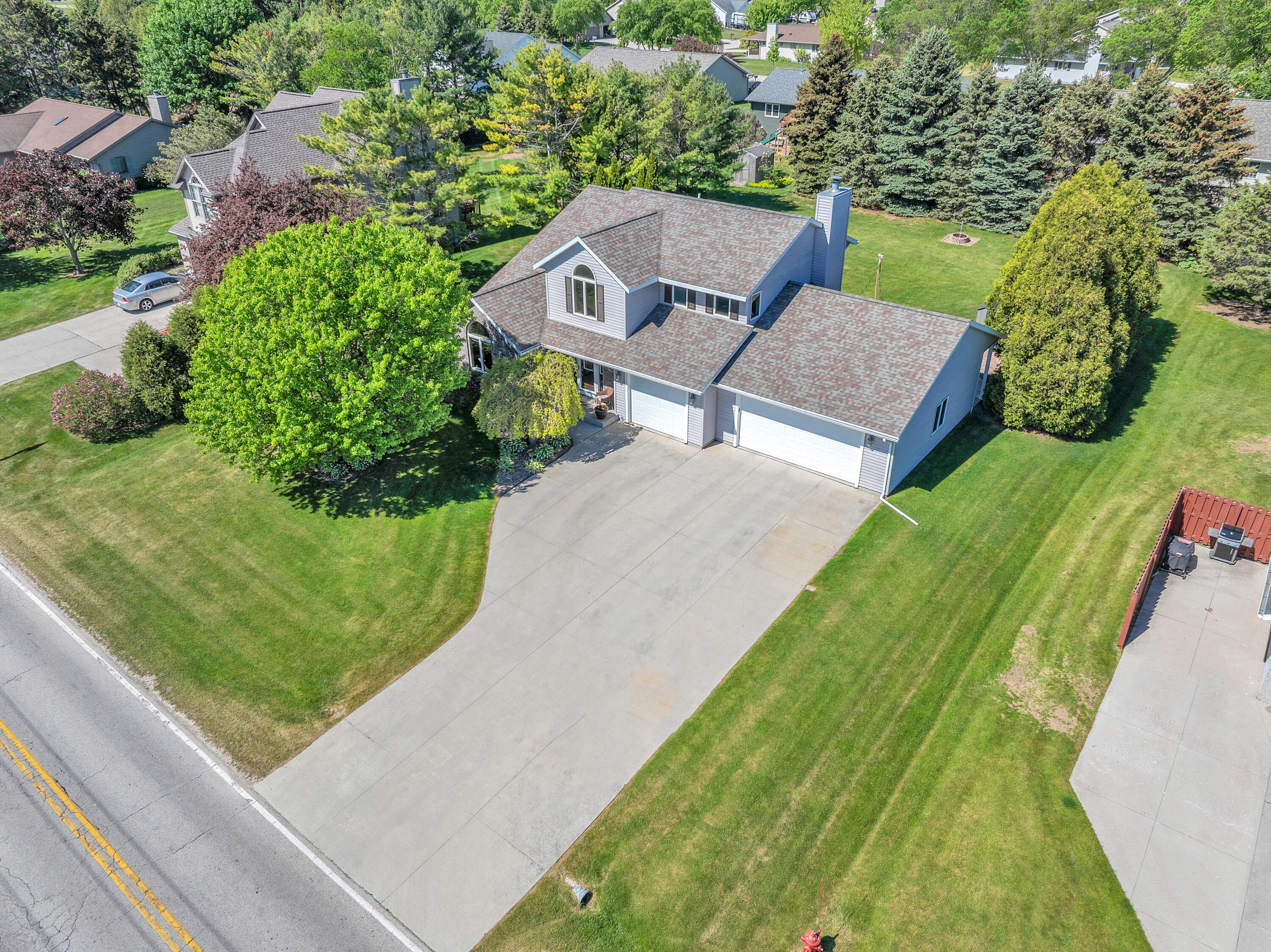 5118 Moenning Road Sheboygan, WI 53081 - Photo 35 of 42 Front Yard Aerial
