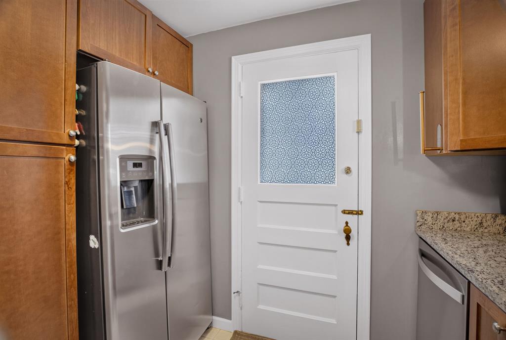 514 Edgeridge Road Pittsburgh, PA 15234 - Photo 14 of 37 Gallery Image 14