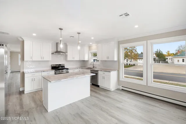 $399,900 | 3 Bonaire Drive, Toms River, NJ 08757