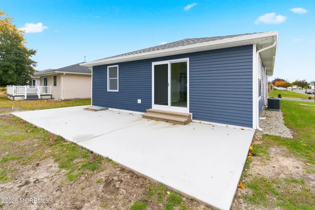 $399,900 | 3 Bonaire Drive, Toms River, NJ 08757