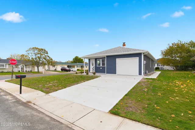 $399,900 | 3 Bonaire Drive, Toms River, NJ 08757