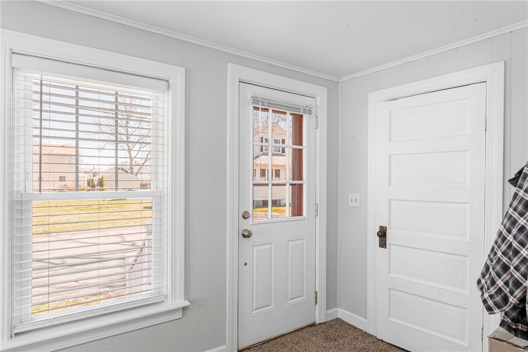 187 Wendell Road Warwick, RI 02888 - Photo 3 of 41 Gallery Image 3
