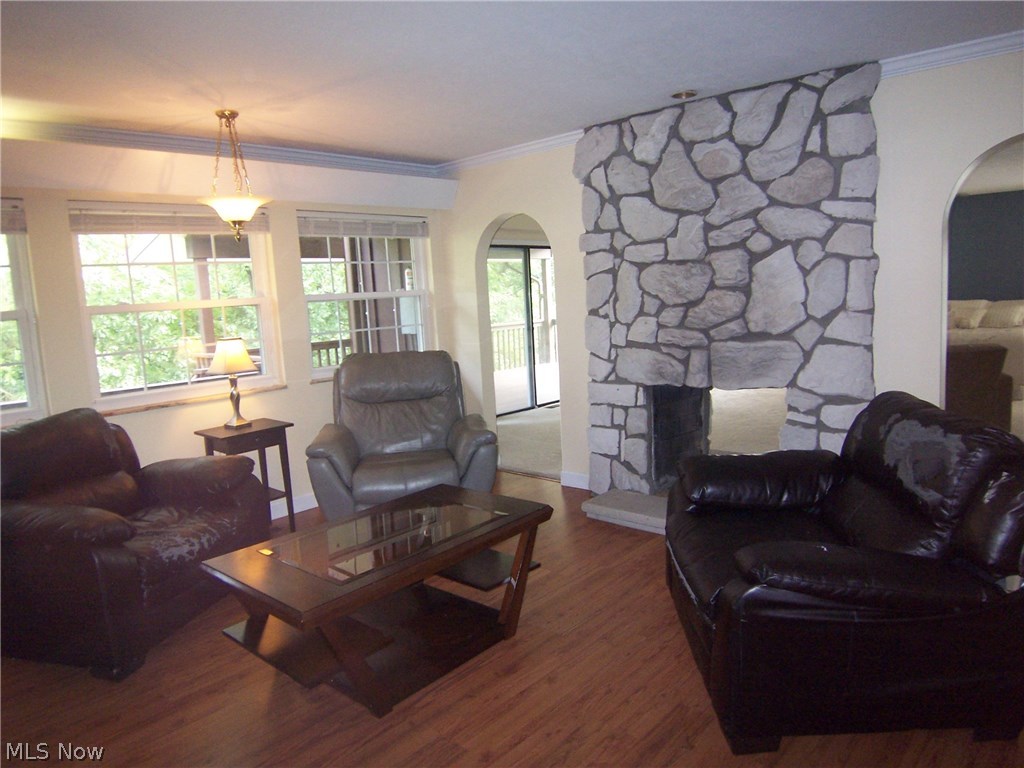 122 Rector Road Parkersburg, WV 26104 - Photo 16 of 35 Master bedroom sitting room.