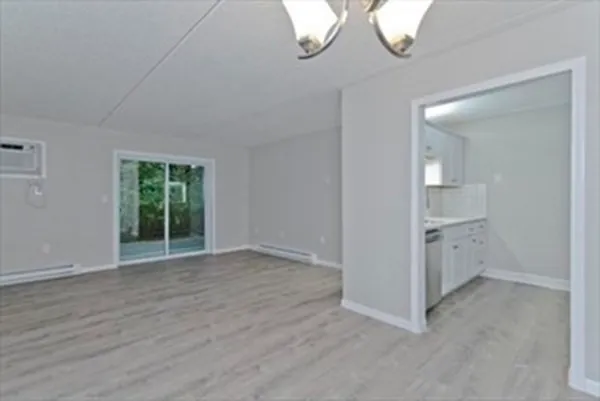 $2,000 | 14 Maple Crest Circle, Unit I, Holyoke, MA 01040