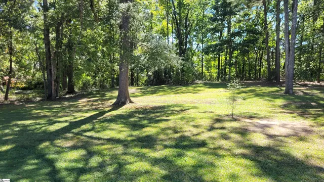 $275,000 | 102 Brookwood Lane, Greenwood, SC 29646