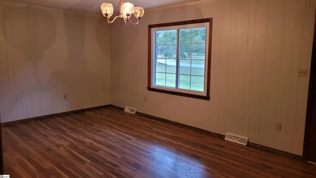 $275,000 | 102 Brookwood Lane, Greenwood, SC 29646