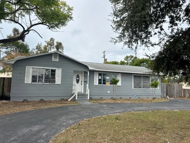 $295,000 | 2918 49th Street North, St. Petersburg, FL 33710
