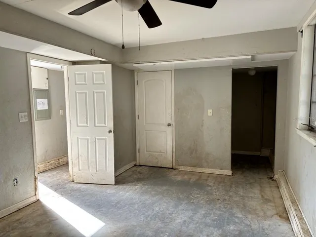 $295,000 | 2918 49th Street North, St. Petersburg, FL 33710