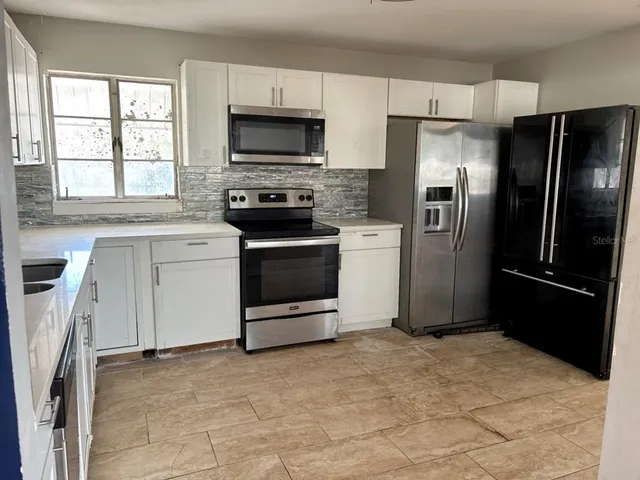 $295,000 | 2918 49th Street North, St. Petersburg, FL 33710