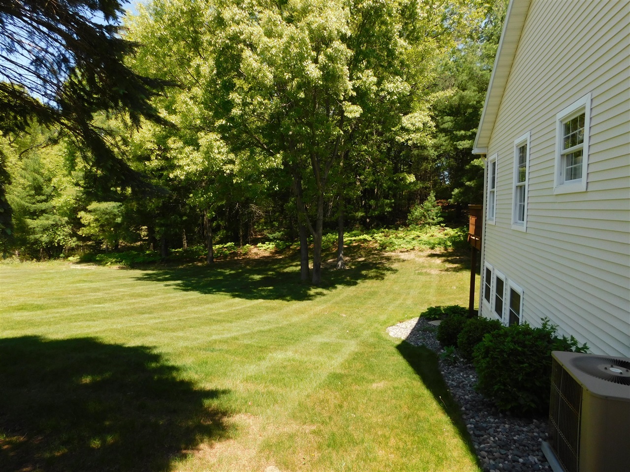 1774 Pine Ridge Drive Manistee, MI 49660 - Photo 5 of 53