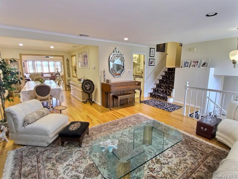 3421 Turf Road Oceanside, NY 11572 - Photo 13 of 50