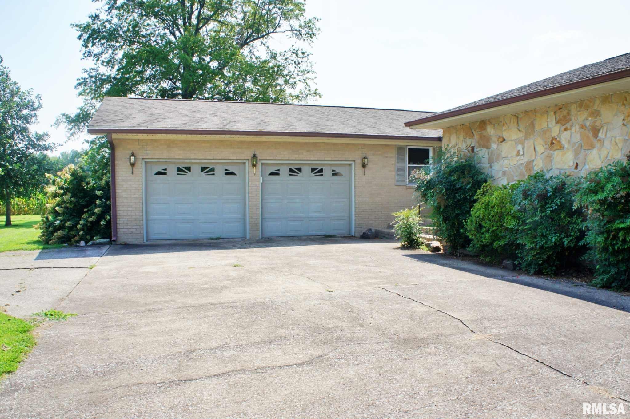 970 Country Club Road Metropolis, IL 62960 - Photo 5 of 69