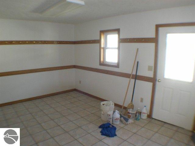 2312 East Kasson Road Cedar, MI 49621 - Photo 5 of 9 1660593-4.JPG