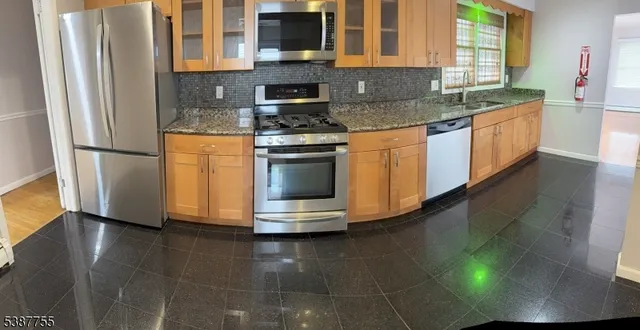 $2,900 | 134 Oak Street, Rahway, NJ 07065