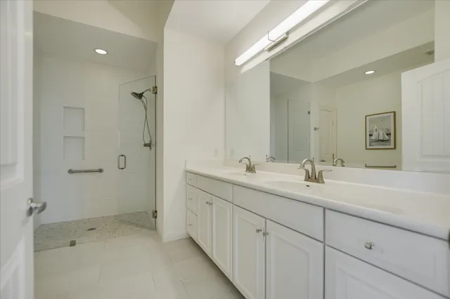 $2,500 | 101 West Bank, Unit 52, Horseshoe Bay, TX 78657