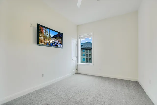 $2,500 | 101 West Bank, Unit 52, Horseshoe Bay, TX 78657