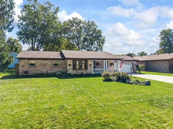 $314,900 | 434 Woodlawn Drive, Tipp City, OH 45371