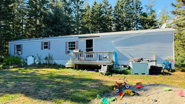 $74,000 | 14 Frog Lane, Lubec, ME 04652