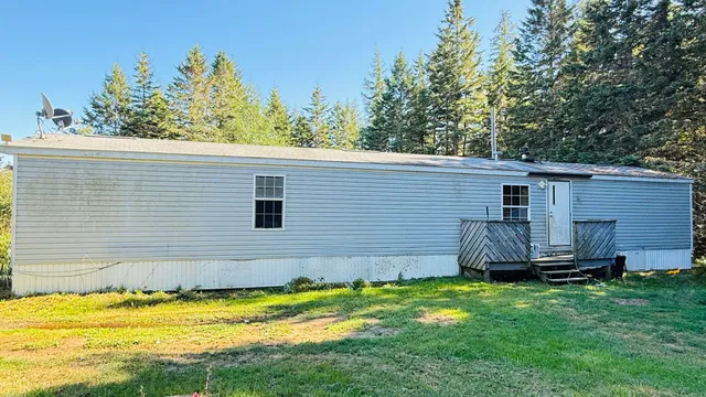 $74,000 | 14 Frog Lane, Lubec, ME 04652