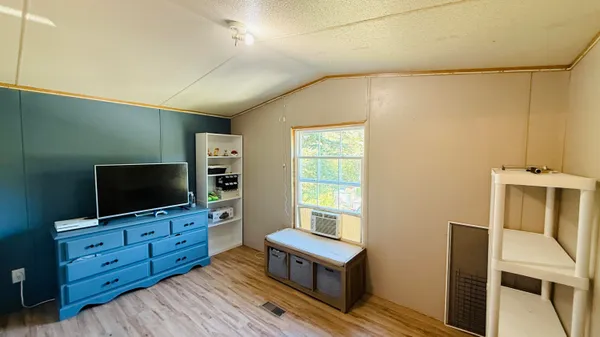 $74,000 | 14 Frog Lane, Lubec, ME 04652