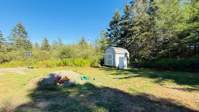 $74,000 | 14 Frog Lane, Lubec, ME 04652