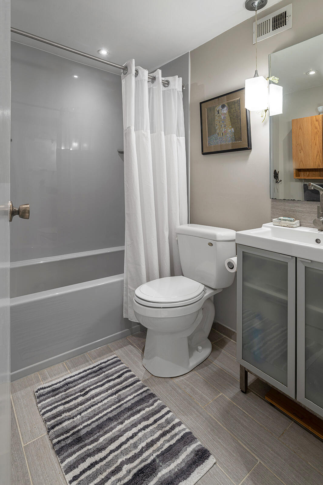 340 Eastern Promenade, Unit 252 Portland, ME 04101 - Photo 14 of 21 Full Bath