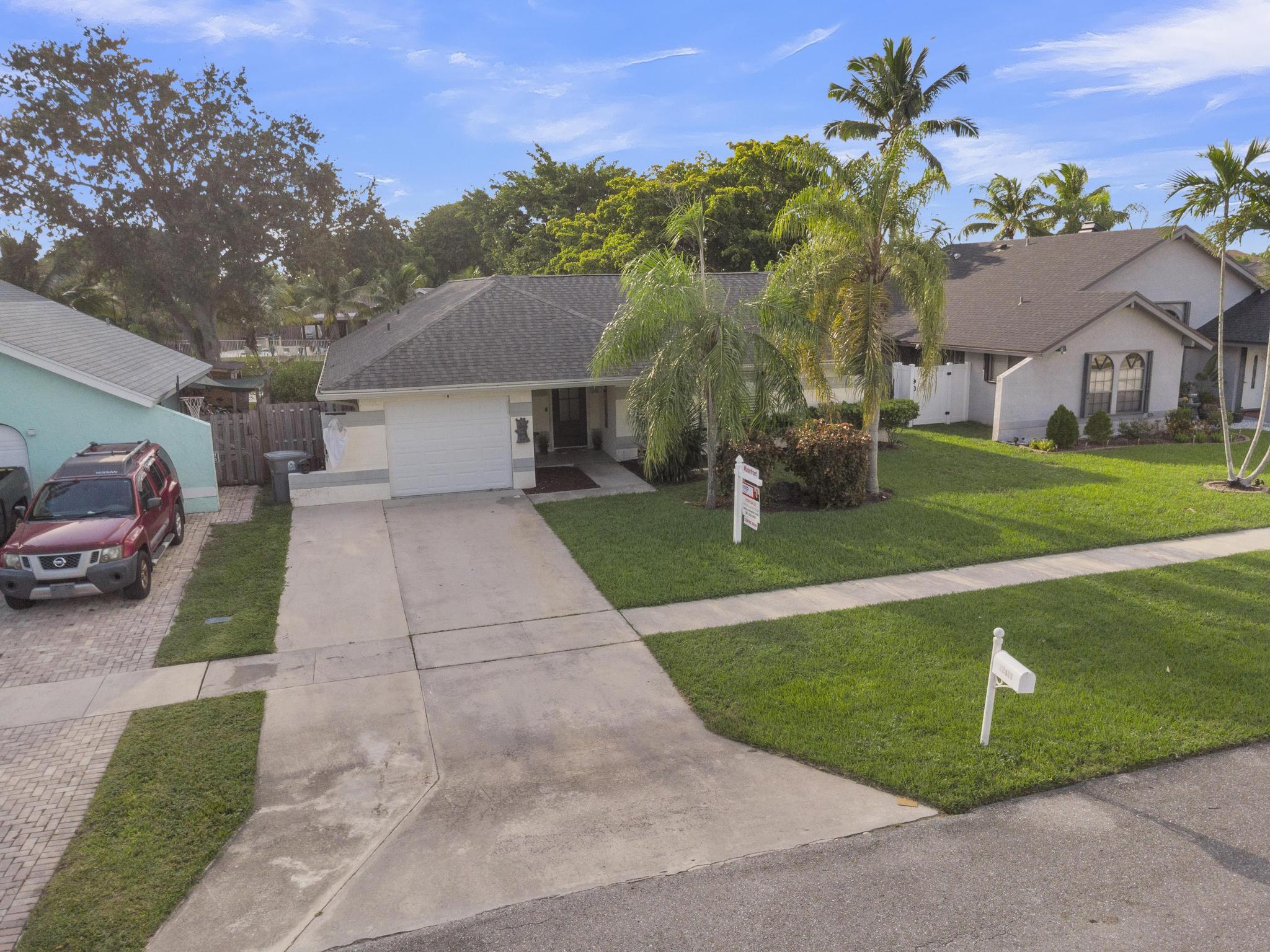 22489 Swordfish Drive Boca Raton, FL 33428 - Photo 2 of 31 Morning View