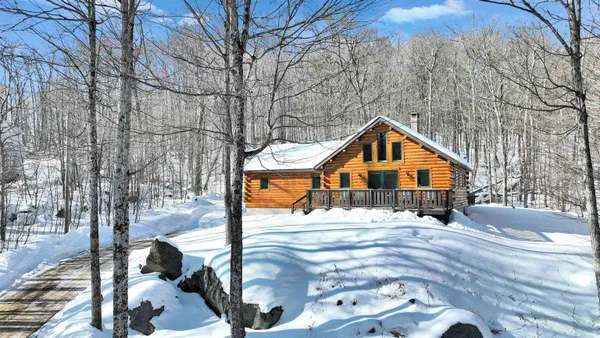 $550,000 | 664 Tigola Trail, Stoddard, NH 03280
