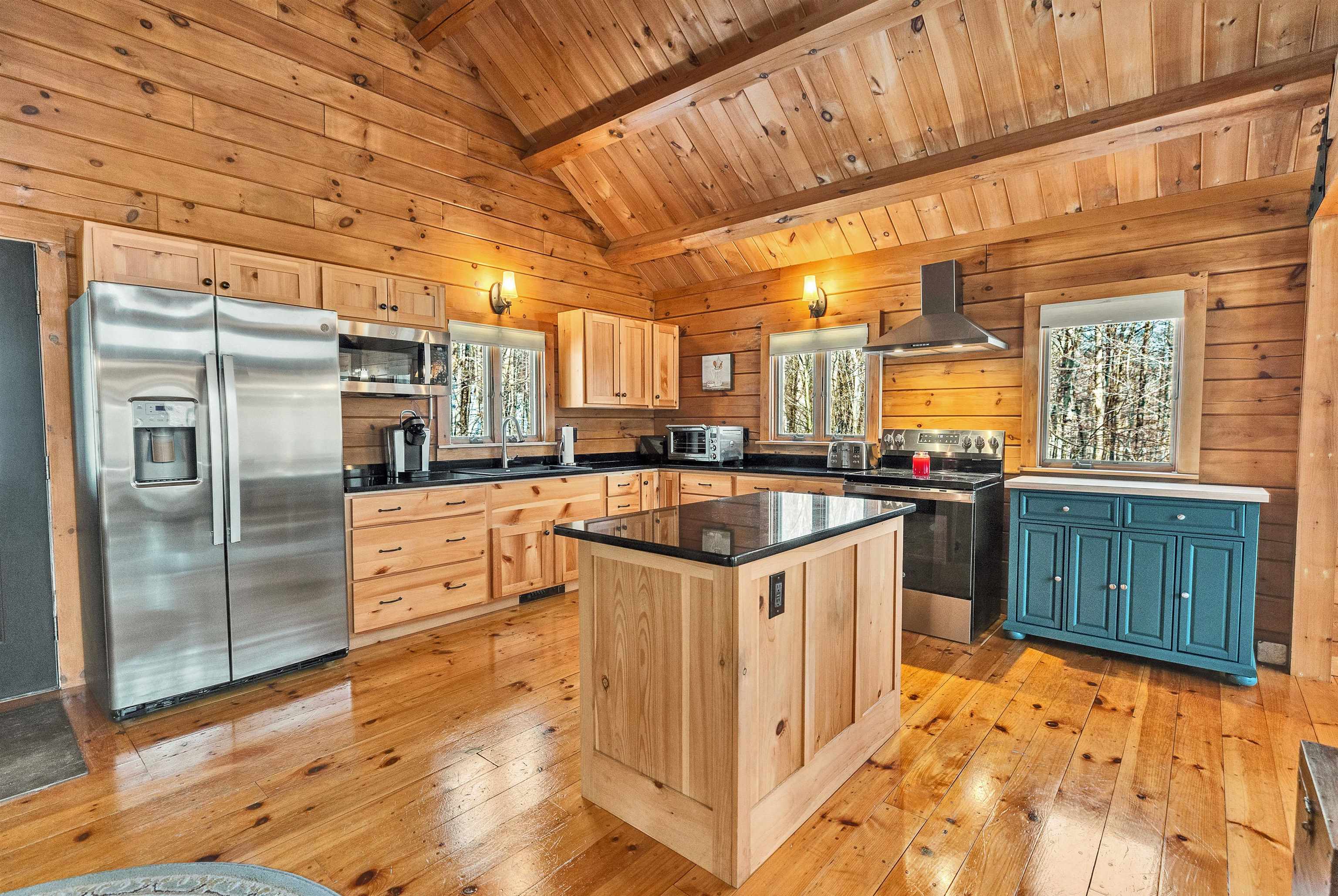 664 Tigola Trail Stoddard, NH 03280 - Photo 5 of 58