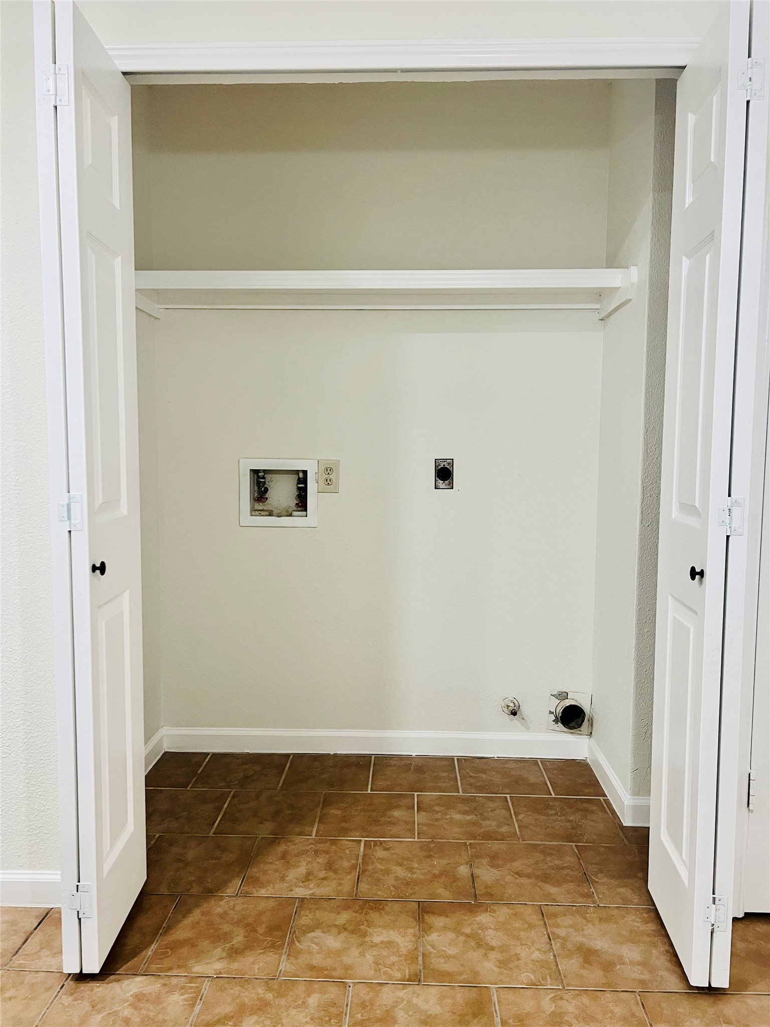 3739 Varla Lane Houston, TX 77014 - Photo 12 of 33 a view of room