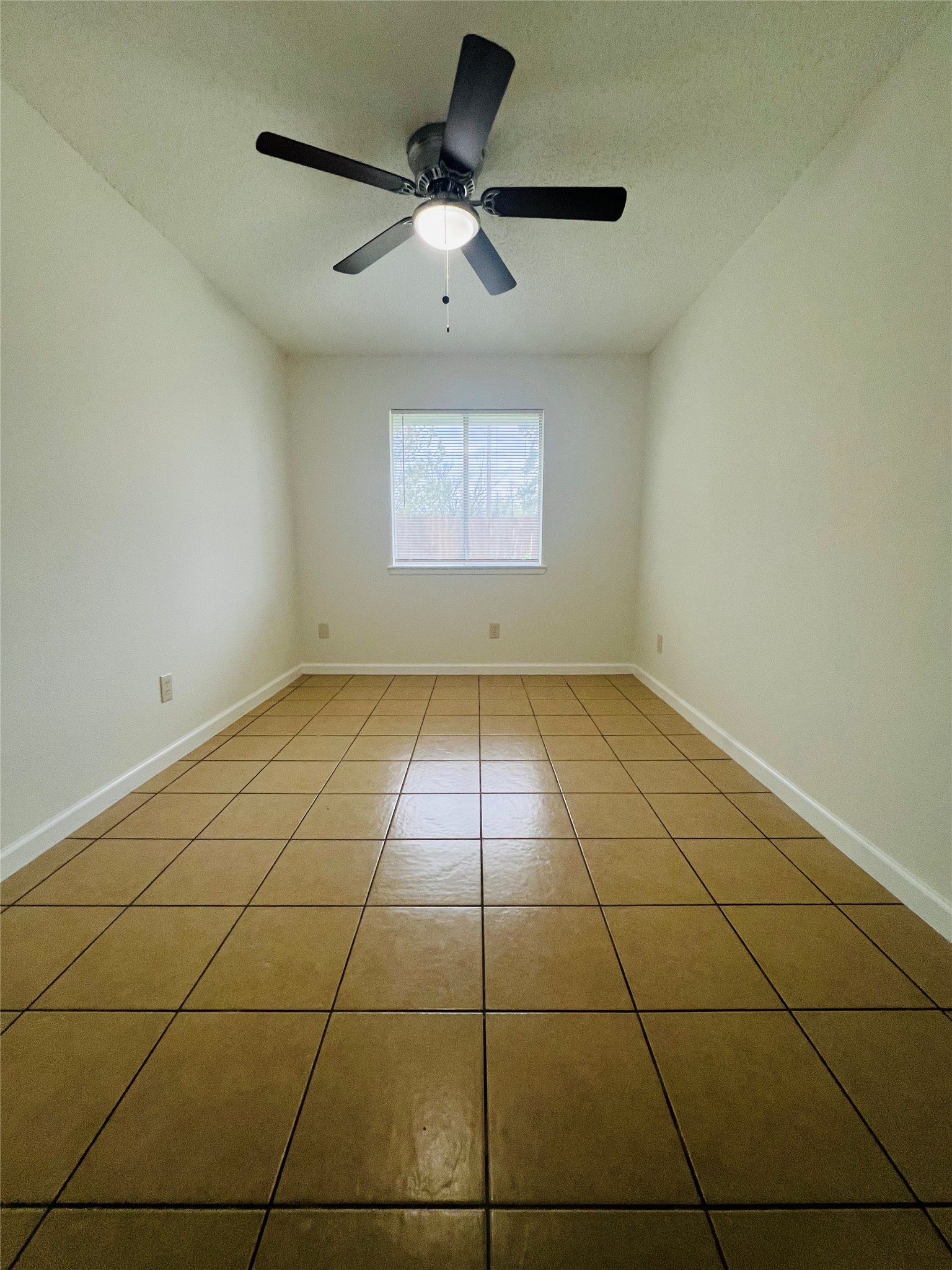 3739 Varla Lane Houston, TX 77014 - Photo 18 of 33 a view of an empty room and window