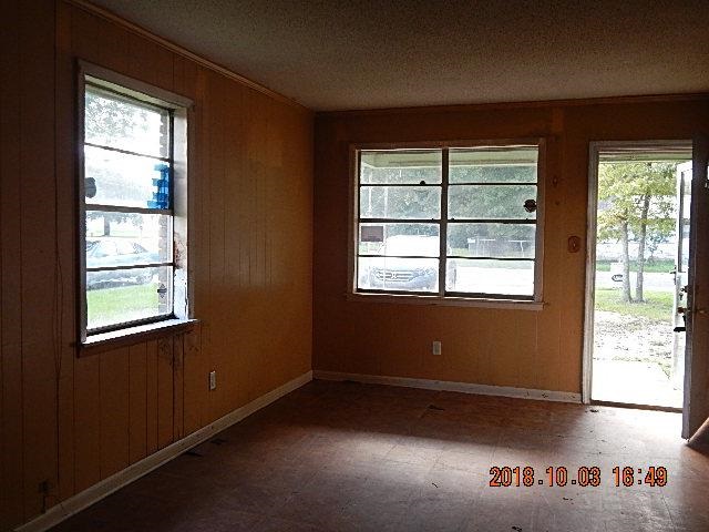 927 Boykin Street Bay Minette, AL 36507 - Photo 12 of 15 Living Room