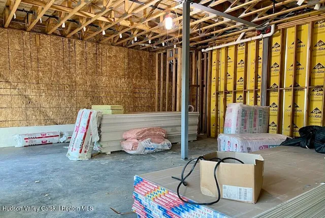 $2,588 | 110 Cornell Street, Unit 1103, Kingston, NY 12401