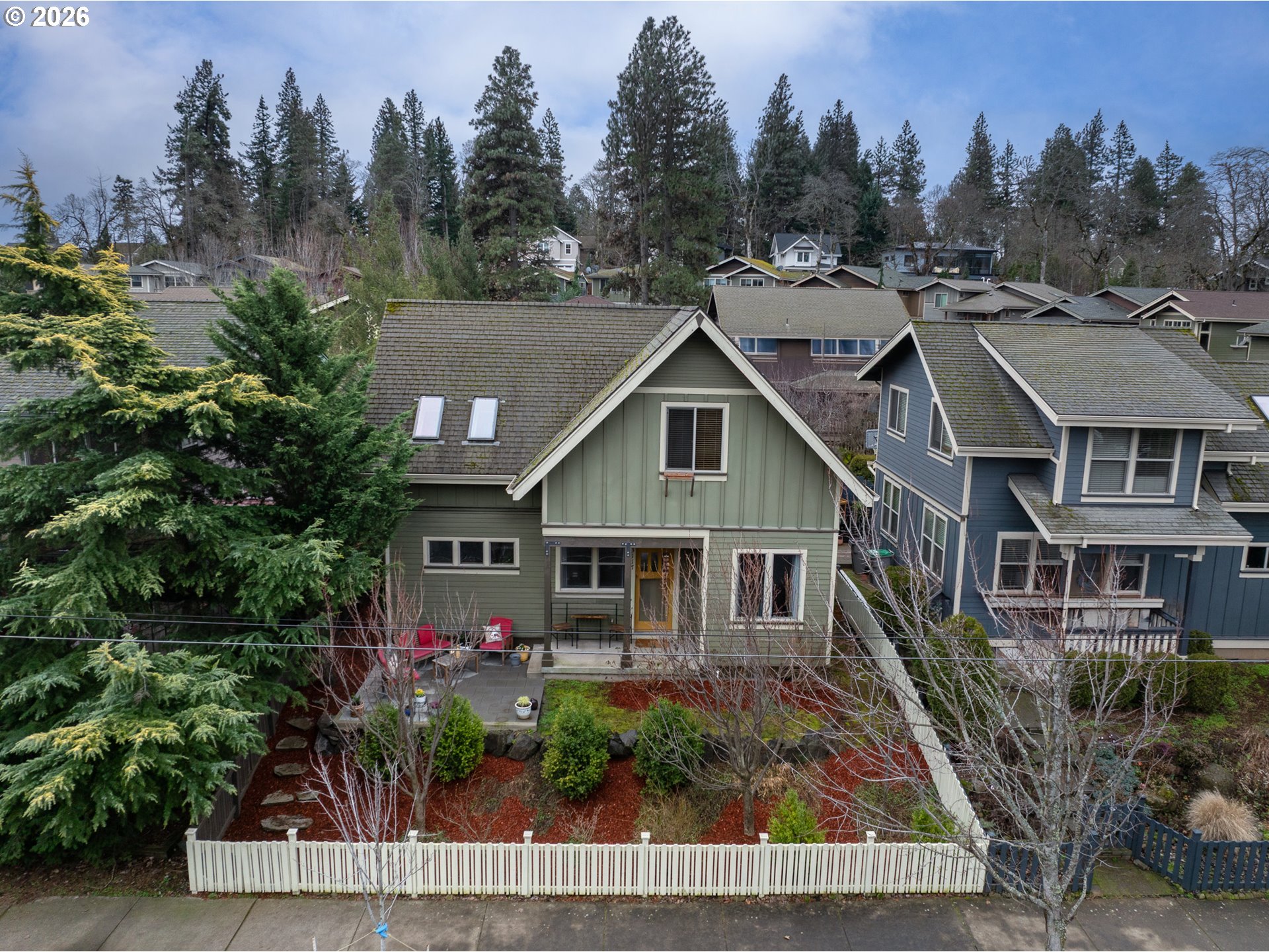 3117 May Street Hood River, OR 97031 - Photo 3 of 20