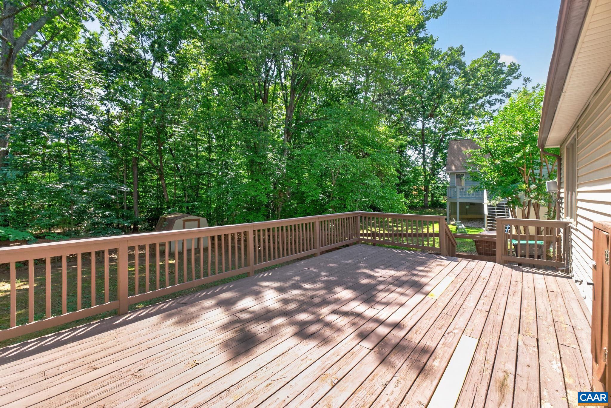 9 Timberlake Terrace Palmyra, VA 22963 - Photo 16 of 35 a view of balcony with wooden floor