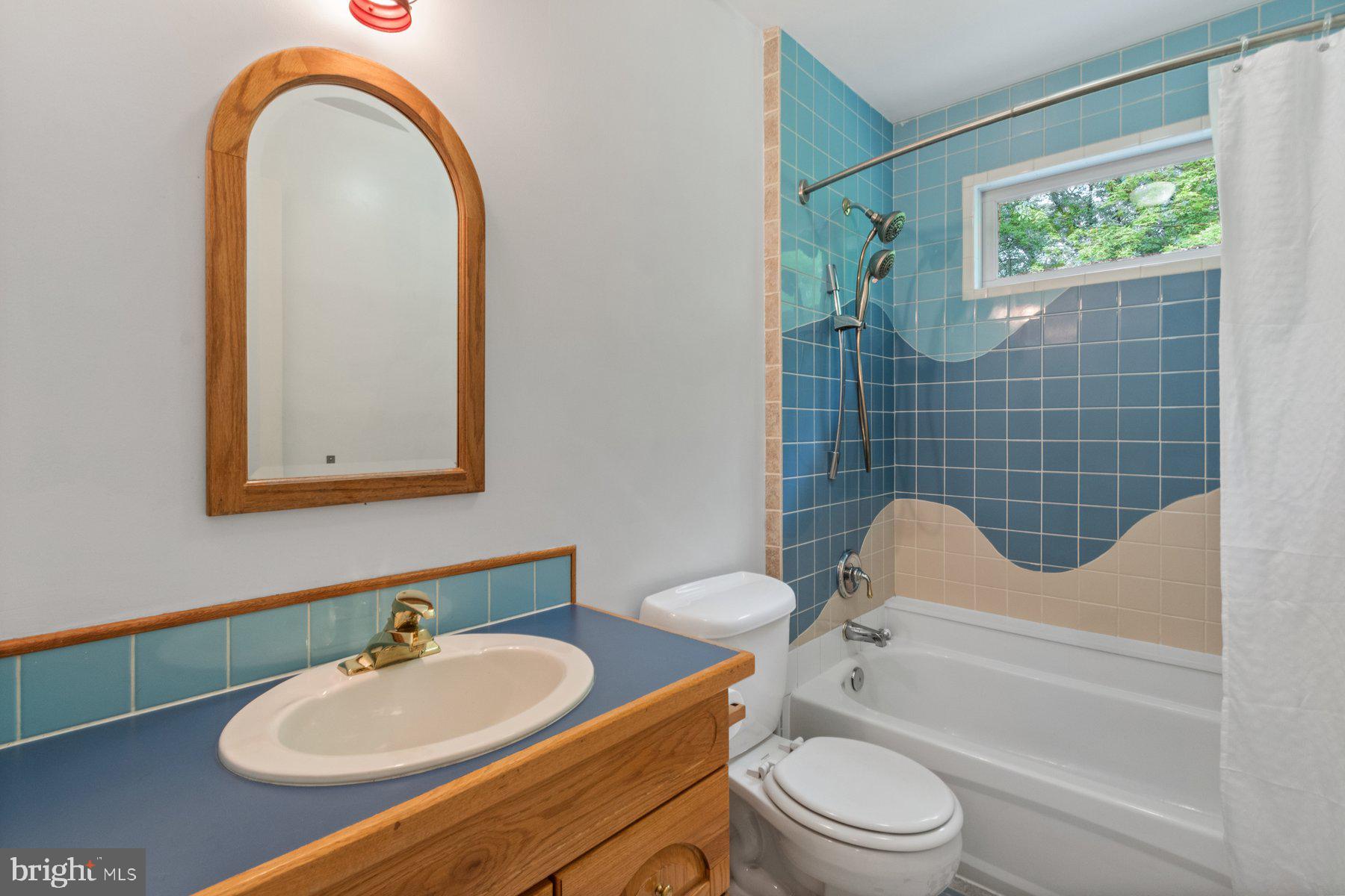 11207 Keymar Road Woodsboro, MD 21798 - Photo 26 of 38 Bathroom 2