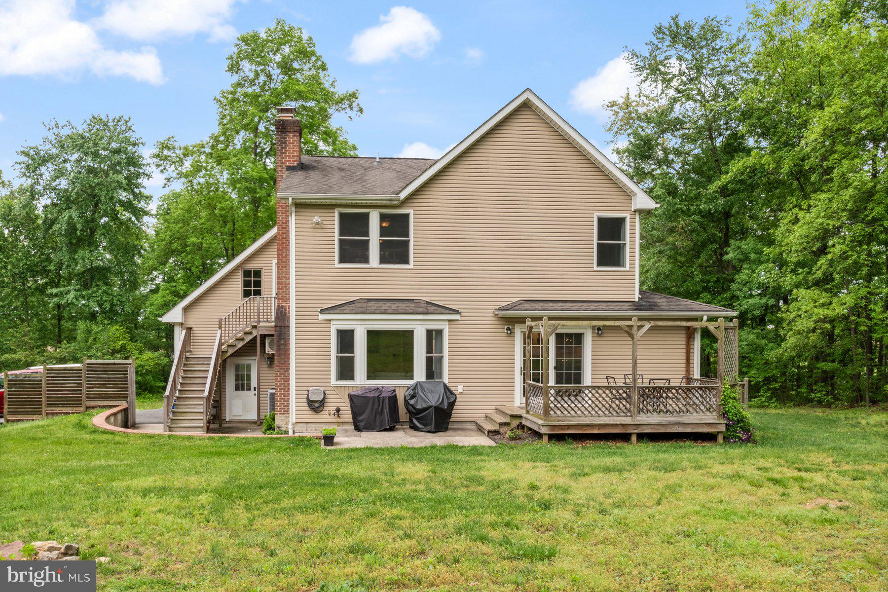 11207 Keymar Road Woodsboro, MD 21798 - Photo 32 of 38 Exterior back