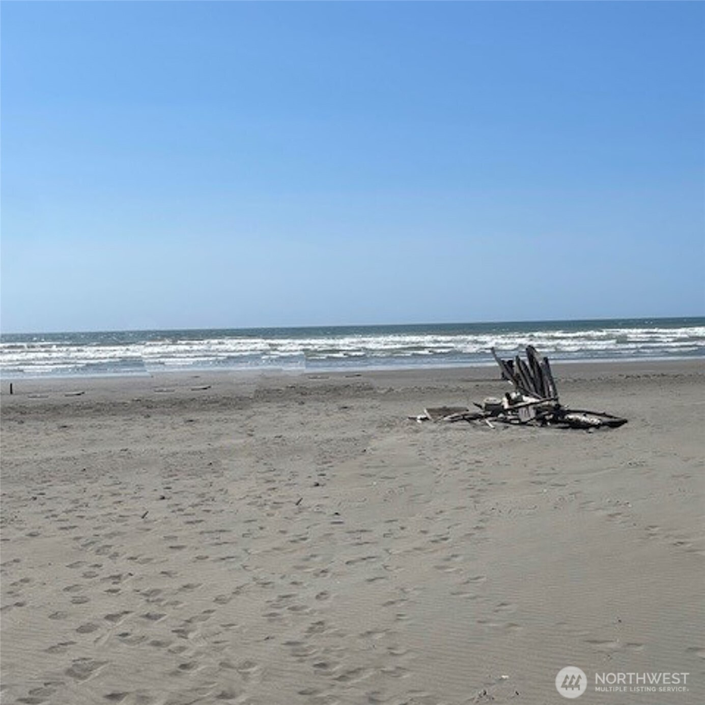 2 Dolphin Street Copalis Beach, WA 98535 - Photo 15 of 40 a view of a ocean beach