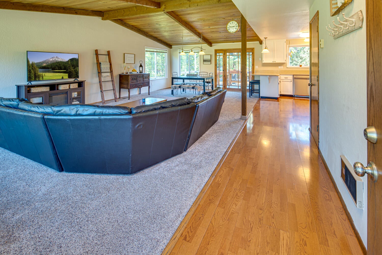 60588 Springtree Court Bend, OR 97702 - Photo 20 of 50 60588-033