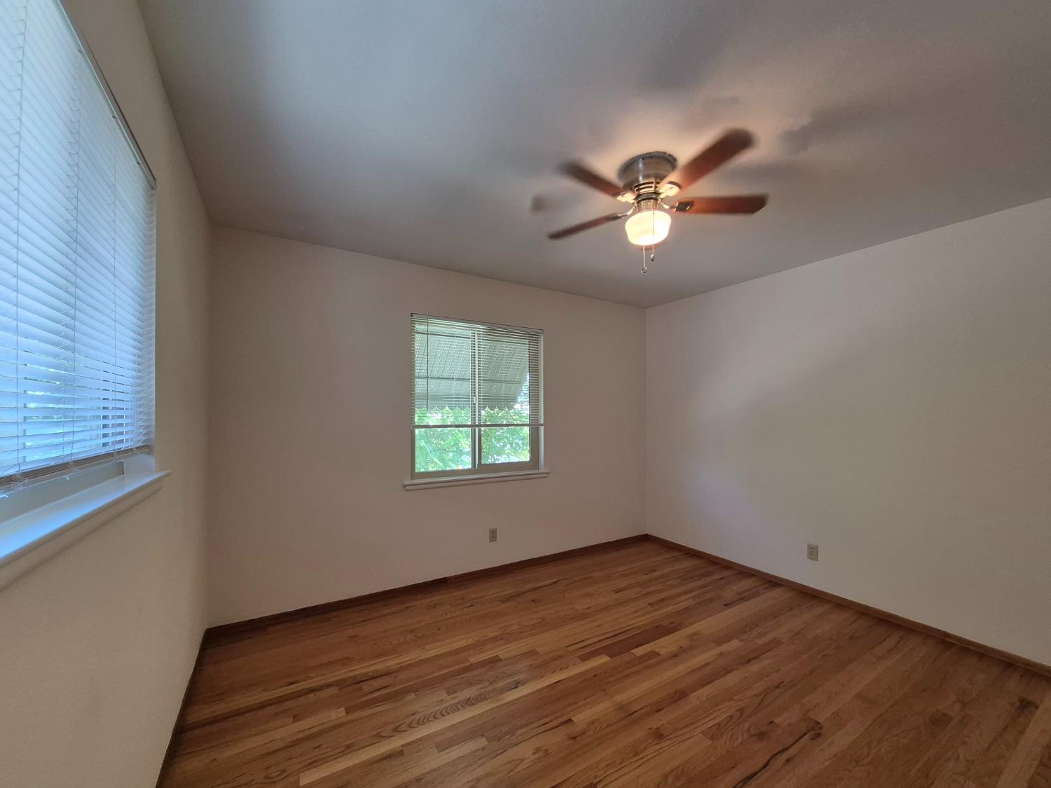 4501 Del Rio Road Sacramento, CA 95822 - Photo 13 of 24 Gallery Image 13