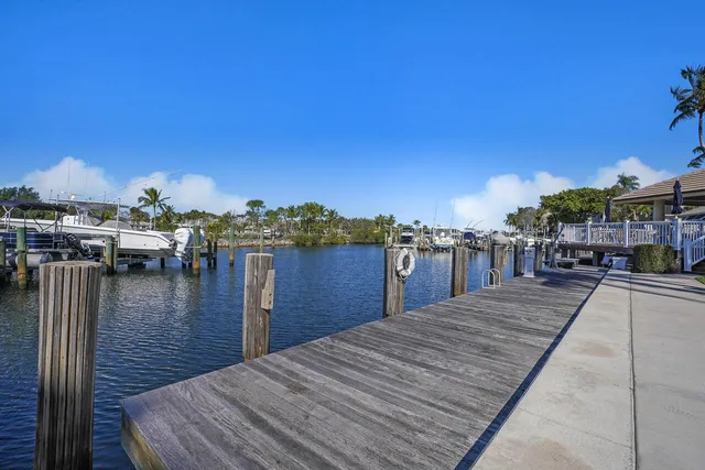 $325,000 | 0 Oak Harbour Drive, Unit D10, Juno Beach, FL 33408