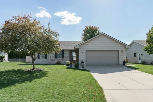 $369,900 | 4500 Red Tail Lane, Janesville, WI 53546