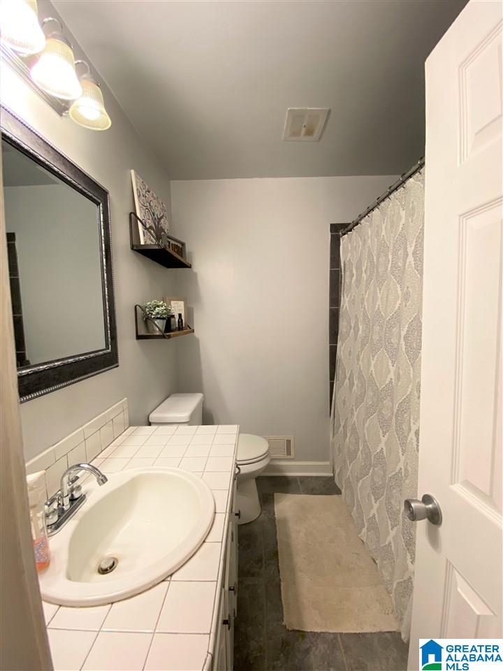 1725 Brewster Road Birmingham, AL 35235 - Photo 9 of 17