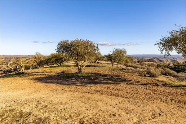 $999,999 | 4265 Nickel Creek Road, San Miguel, CA 93451